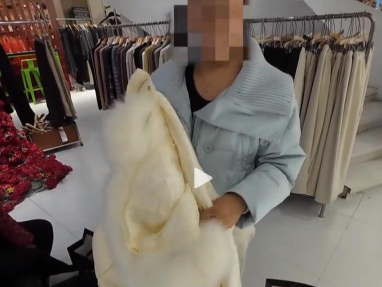 官方通报商家以飞丝冒充羽绒服，严查欺诈，守护消费者温暖权益
